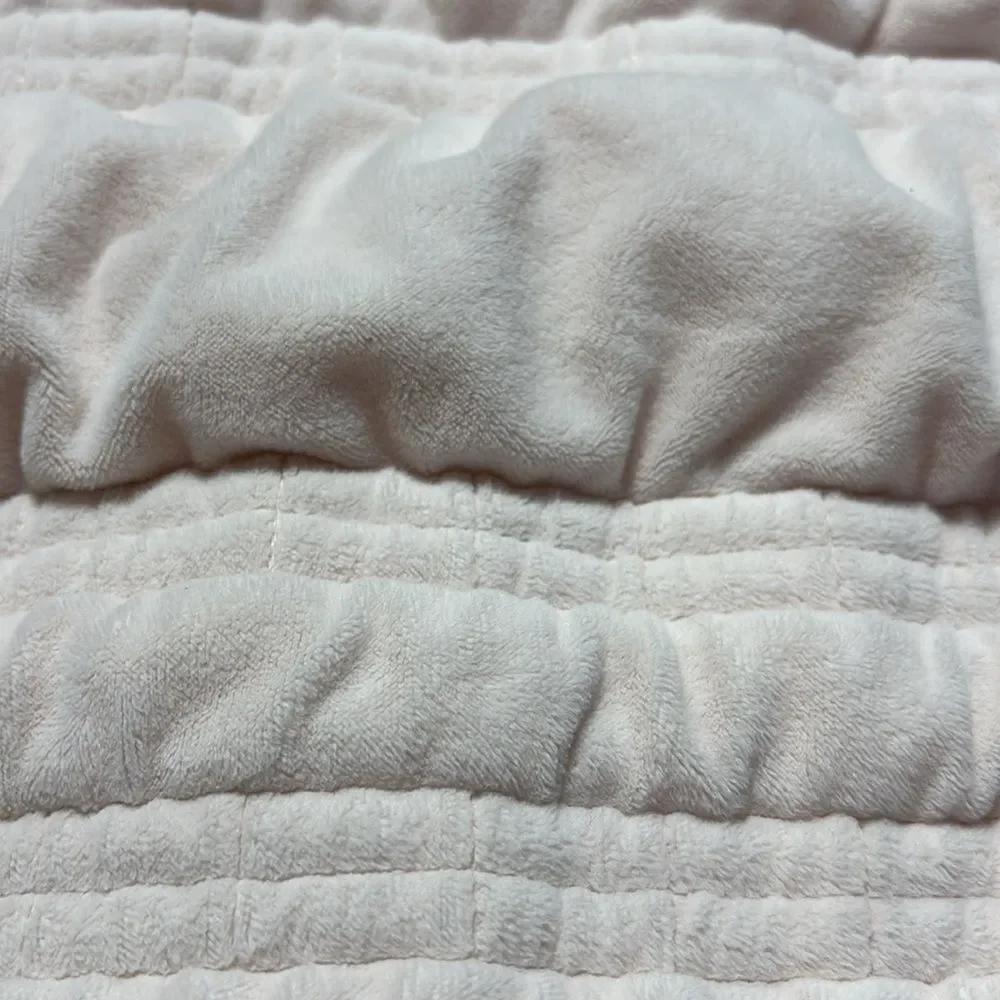 Pottery‎ barn teen single pillowcase soft velvety light pink textured